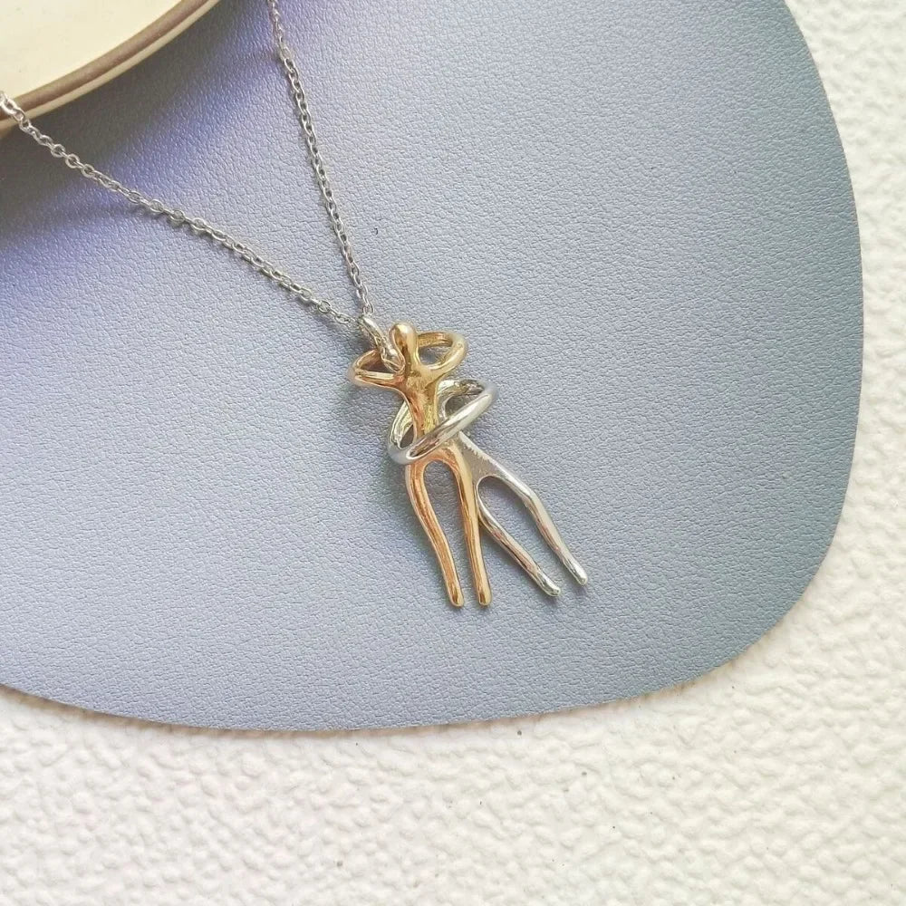 New Personality Fashion Couple Hug Slippable Pendant Necklace for Women Men Charm Collar Jewelry Creativity Anniversary Gift