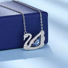 18K Gold-Plated Titanium Steel Pendant Necklace for Women, Fashionable Niche Ins-Style Titanium Steel Clavicle Chain with Unique Design